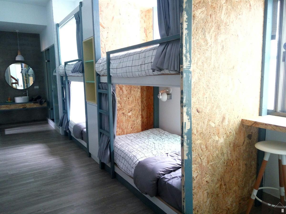 Bobooks Hostel Chiayi Exterior foto