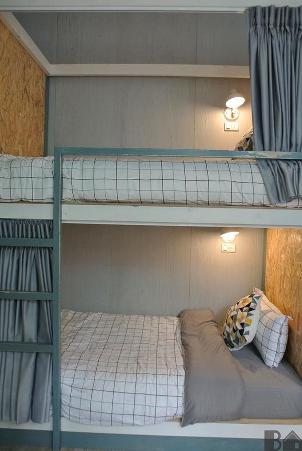 Bobooks Hostel Chiayi Exterior foto