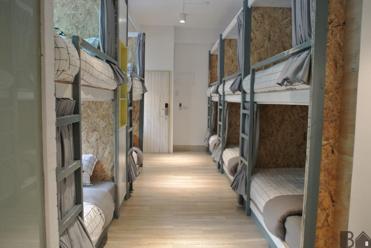 Bobooks Hostel Chiayi Exterior foto