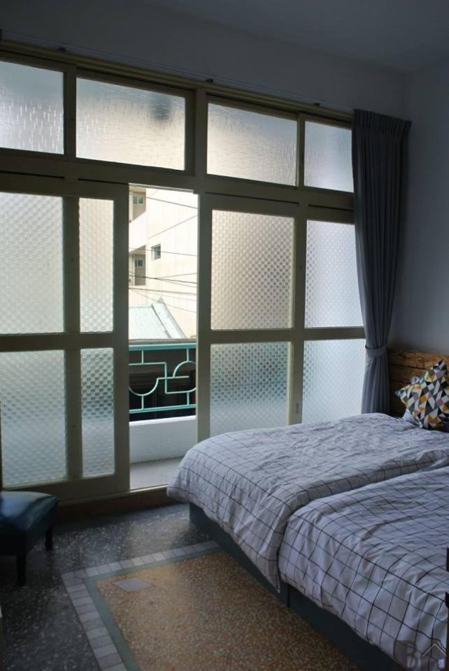 Bobooks Hostel Chiayi Exterior foto